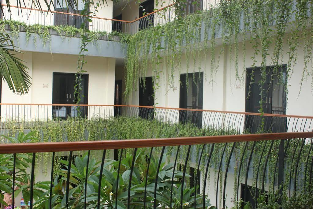 Zuk Hotel Legian Exterior foto