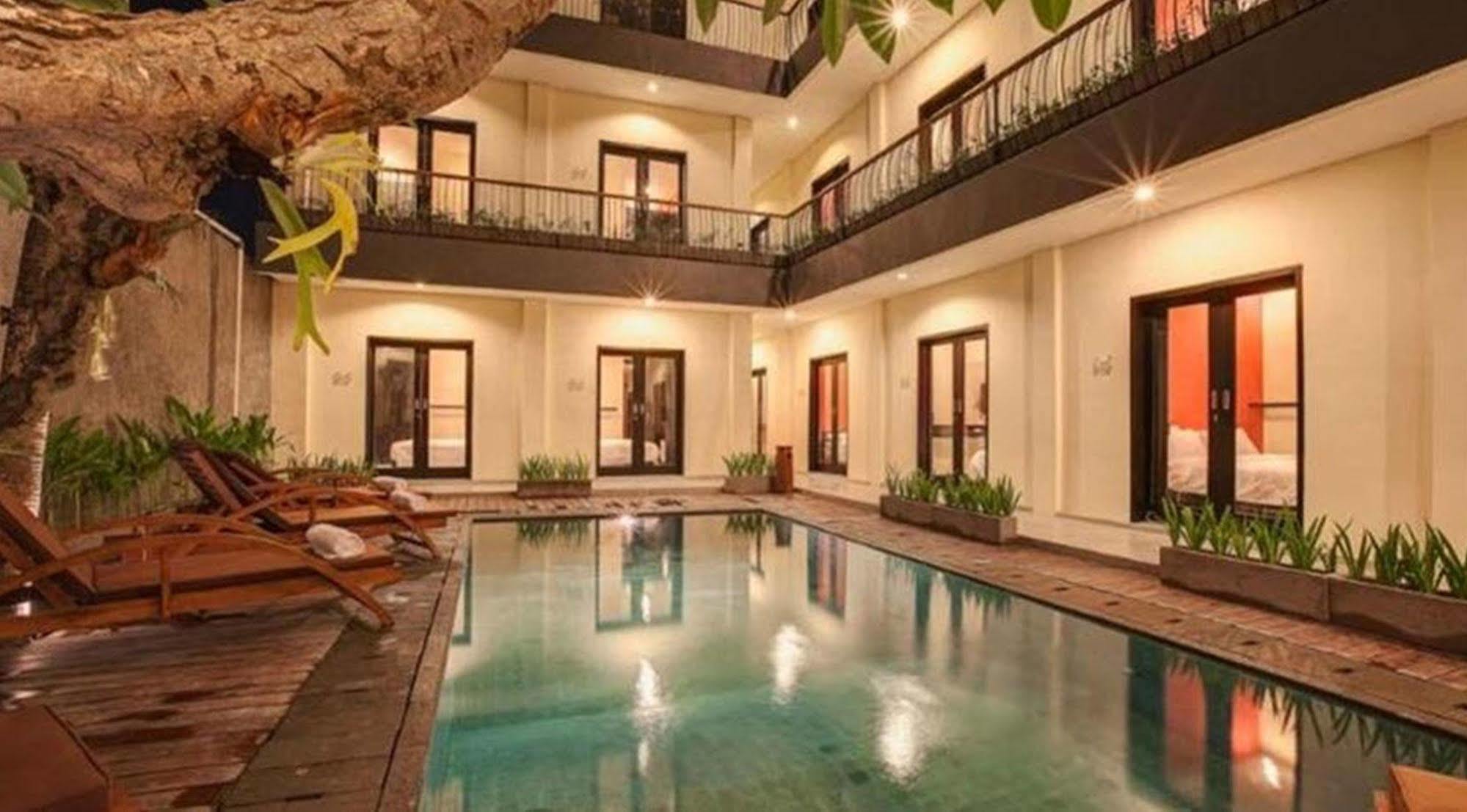 Zuk Hotel Legian Exterior foto